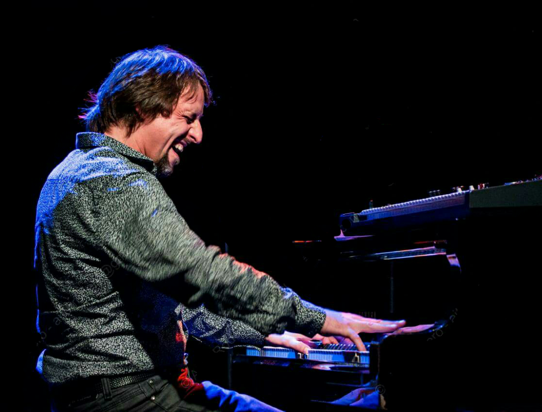 Concert: Poyo Moya Trio.