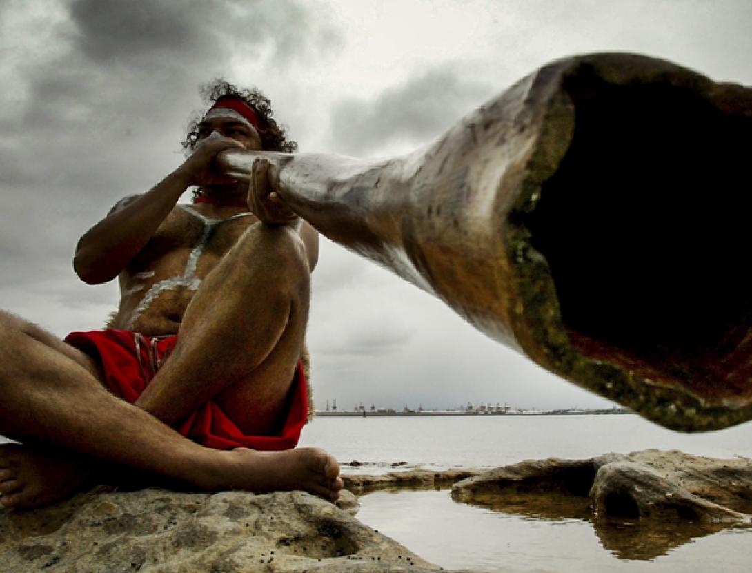 Construeix un didgeridoo i aprèn a tocar-lo