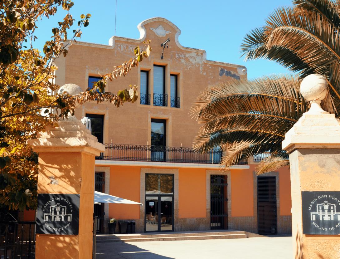 RAF_9610 entrada masia.JPG