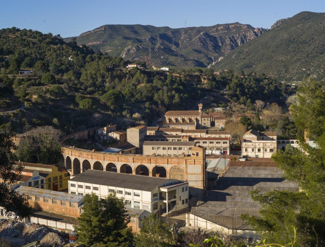 Visita guiada a l'exterior de la Colònia Sedó