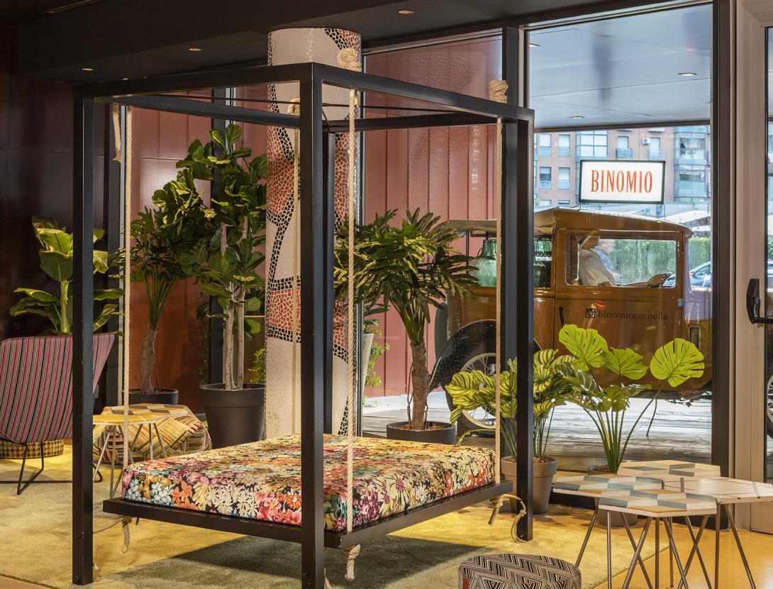 baja resolución hall coche013.jpg