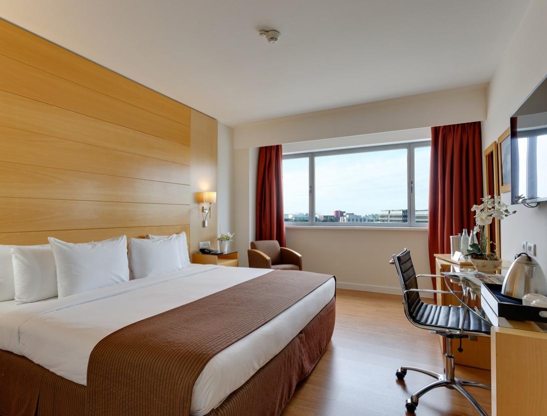 deluxe 1 nou tele.jpg