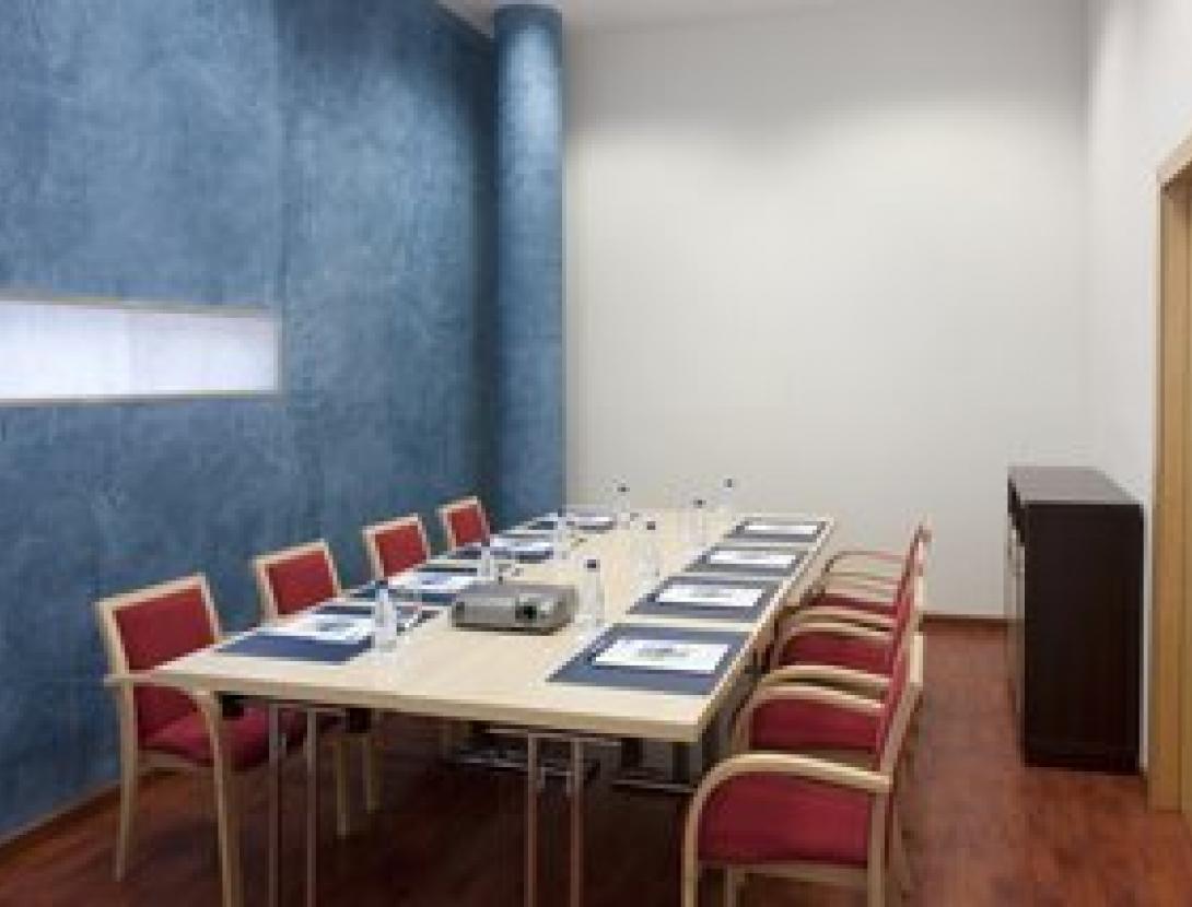 meeting room2.JPG