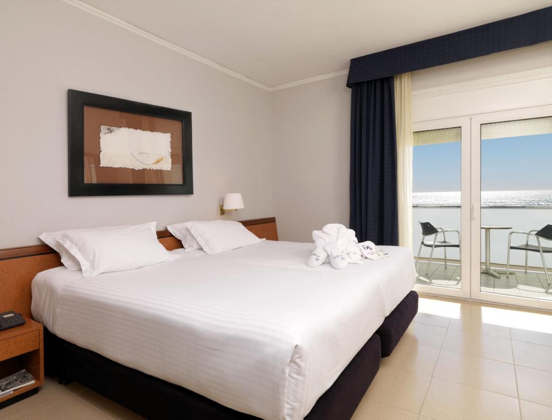 PLAYAFELS HABITACION V MAR.JPG