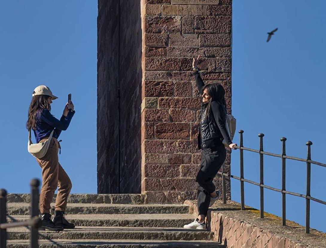 El ciutadans del Baix Llobregat consideren que el turisme és el segon sector que aporta més riquesa a la comarca