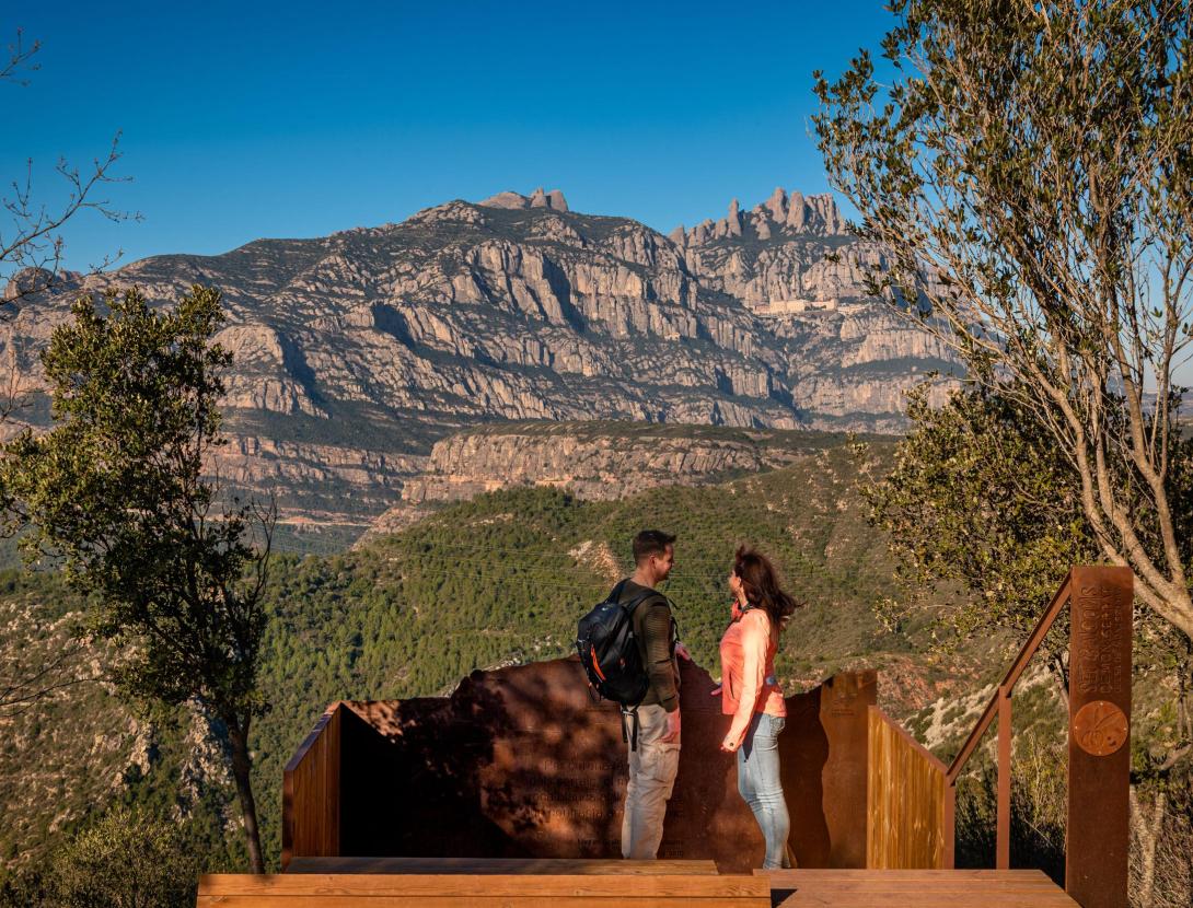 Balcó de Montserrat al Mirador del Coll de les Espases d'Olesa de Montserrat